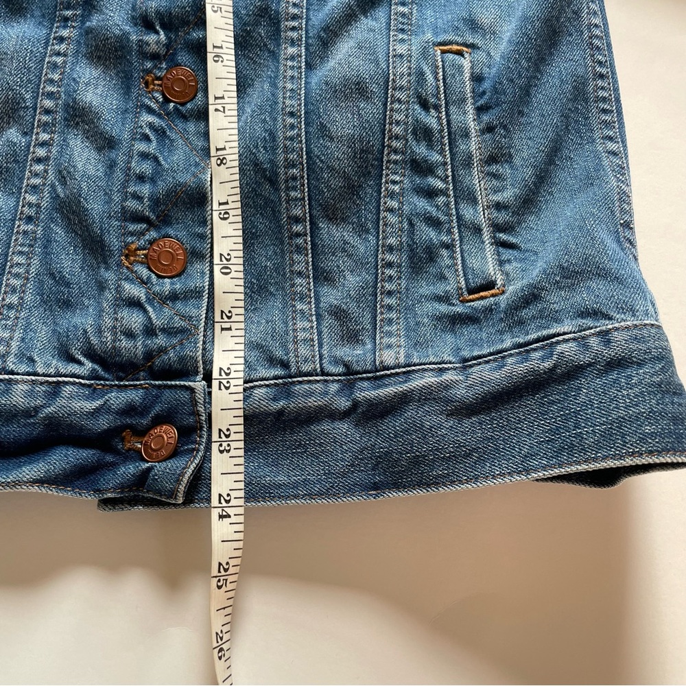 Madewell Women's Solid Button Down Denim Jacket B… - image 4